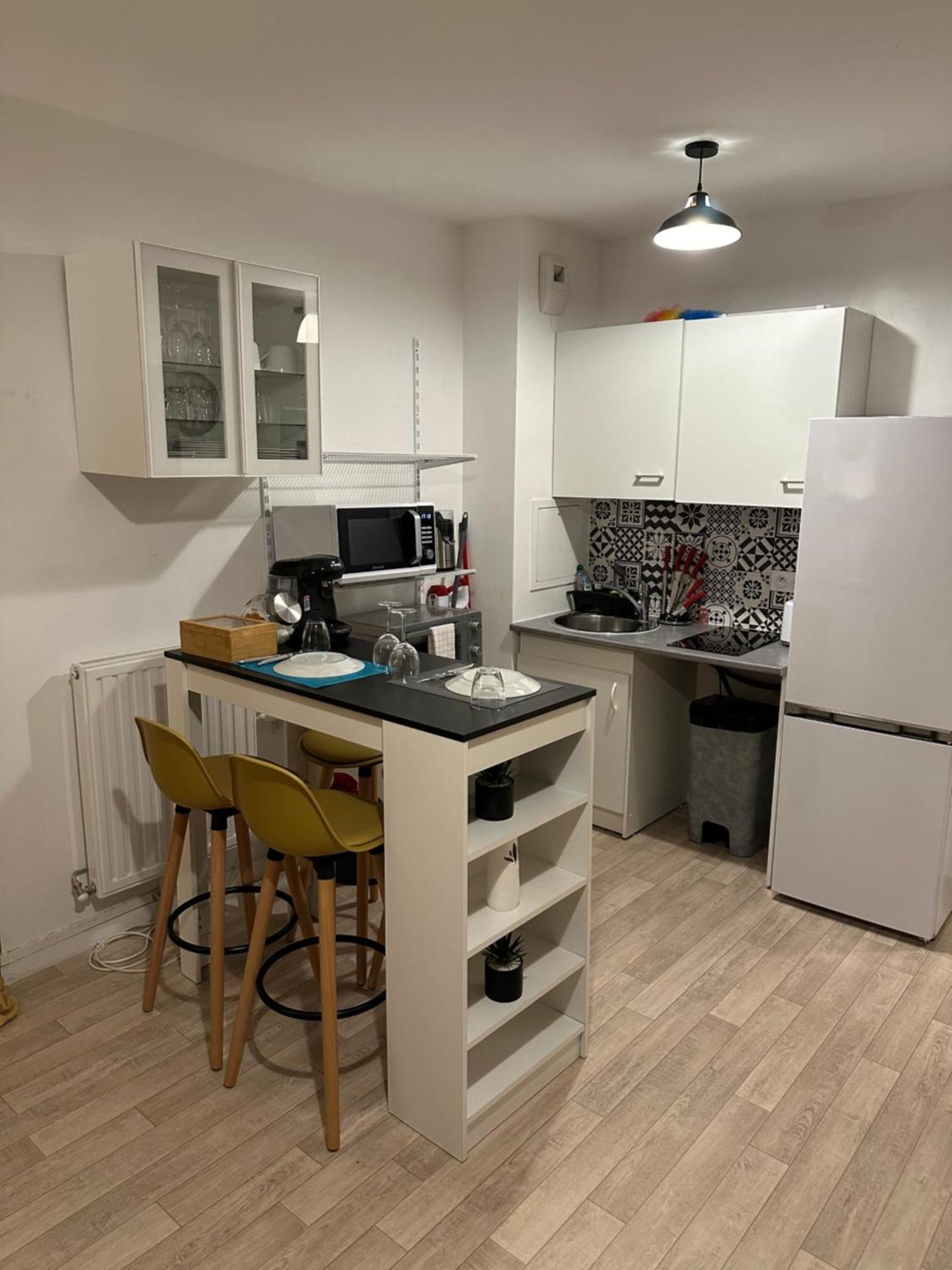 Résidence du Clos de l'Arche Torcy - Appartement de 34 m2, avec coin nuit, coin salon, coin cuisine, et parking privé souterrain - Idéal longs séjours Esterno foto