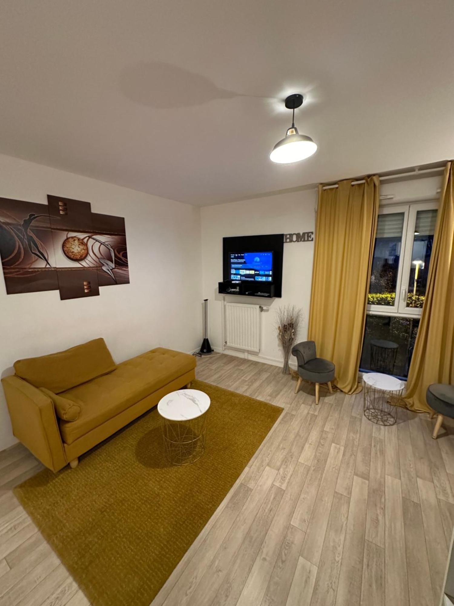 Résidence du Clos de l'Arche Torcy - Appartement de 34 m2, avec coin nuit, coin salon, coin cuisine, et parking privé souterrain - Idéal longs séjours Esterno foto